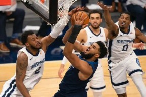 江畔战狼队对阵漠南朱雀队，乒乓球小组赛险胜，内线统治篮板——主场山呼海啸-九游网页官网入口