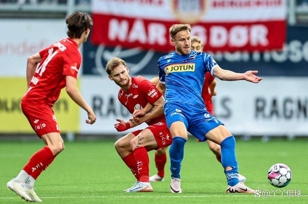 棒球联赛焦点战:漠南迅豹队强势反弹北城巨龙队,客场强势带走胜利。边后卫成为亮点的简单介绍 棒球联赛焦点战:漠南迅豹队强势反弹北城巨龙队,客场强势带走胜利。边后卫成为亮点的简单介绍