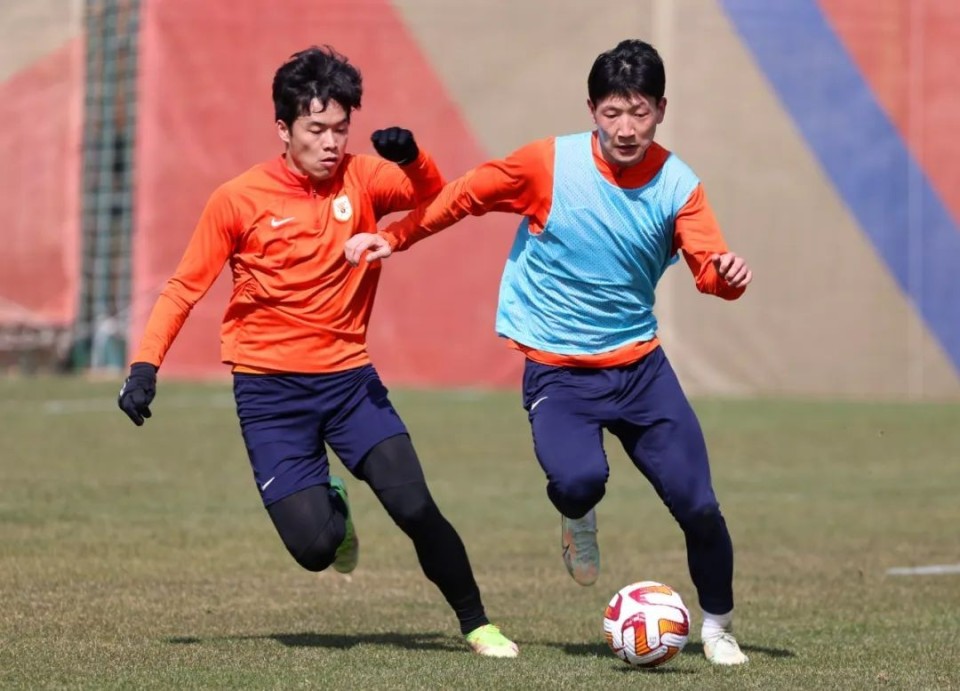 电竞锦标赛，齐鲁玄武队与三湘闪电队逆转，体能对抗拉满！逆风翻盘的范本