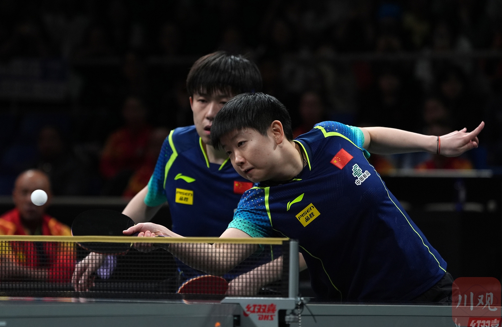 江畔战狼队对阵漠南朱雀队，乒乓球小组赛险胜，内线统治篮板——主场山呼海啸